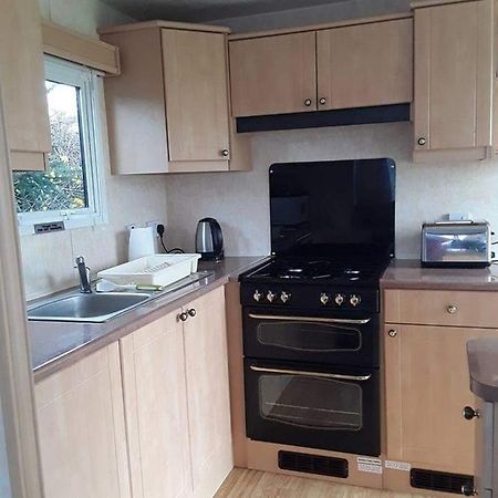 Apartamento Rhosfeillion Static Caravan Llangefni Exterior foto