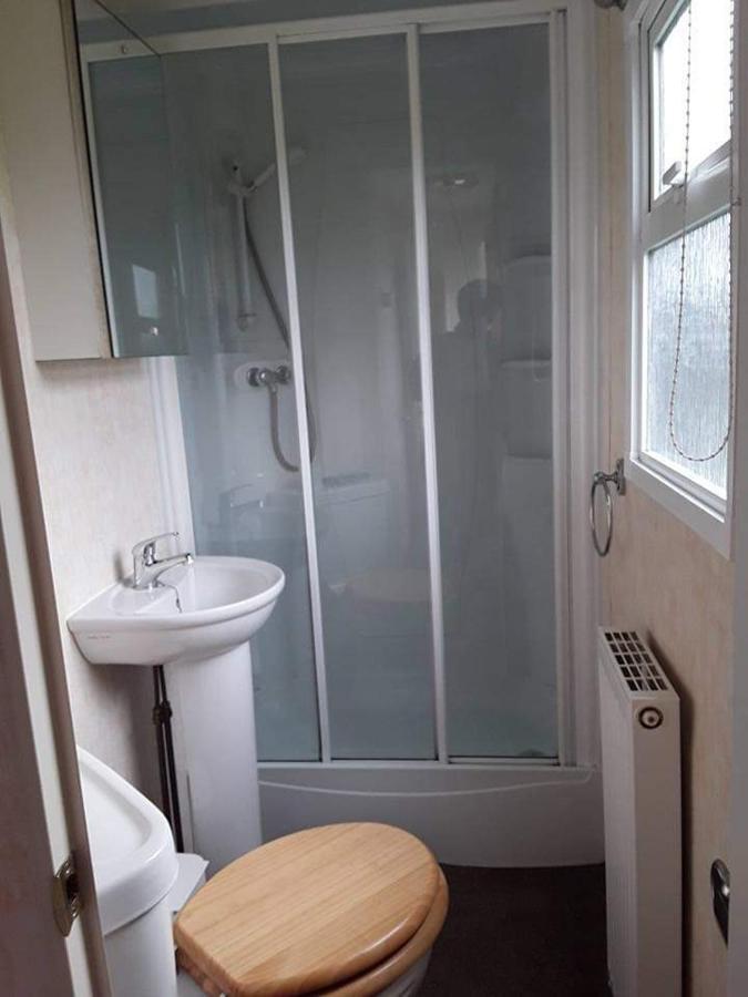 Apartamento Rhosfeillion Static Caravan Llangefni Exterior foto