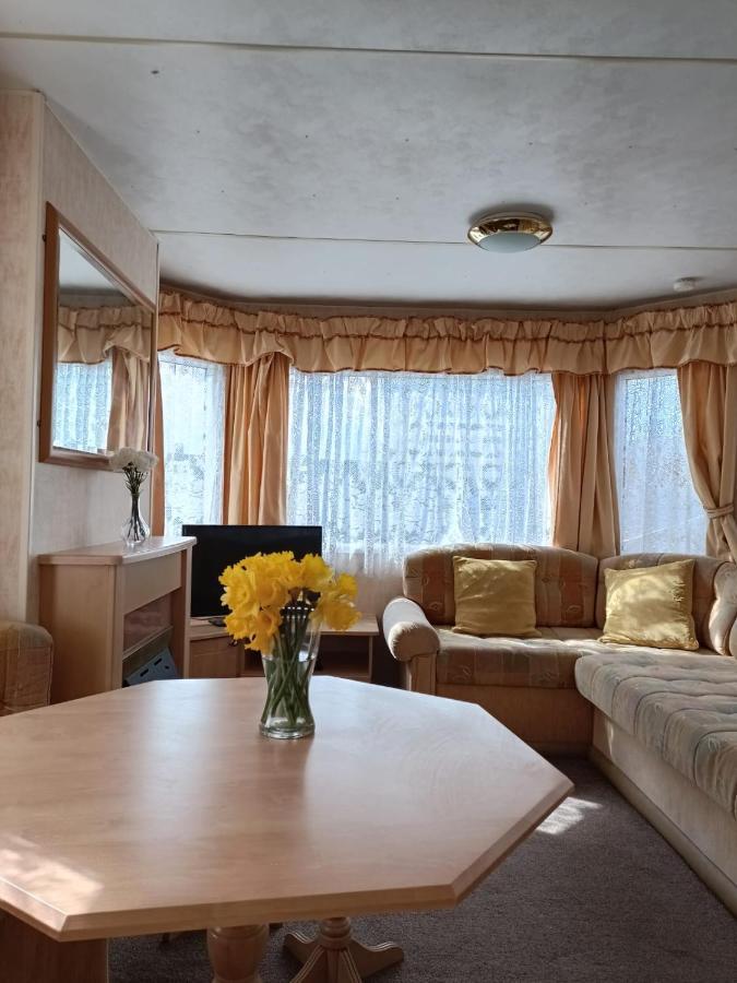 Apartamento Rhosfeillion Static Caravan Llangefni Exterior foto