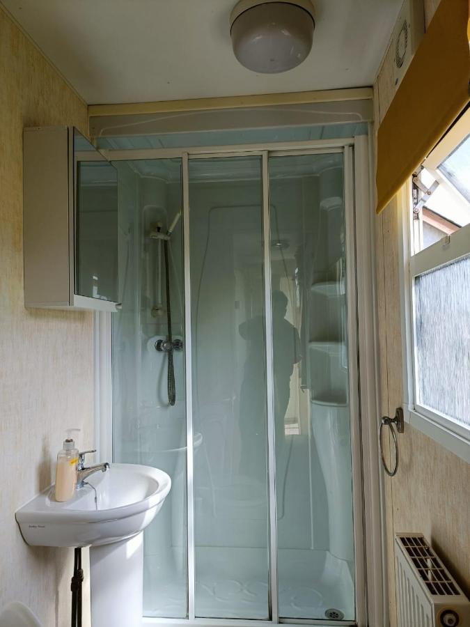Apartamento Rhosfeillion Static Caravan Llangefni Exterior foto